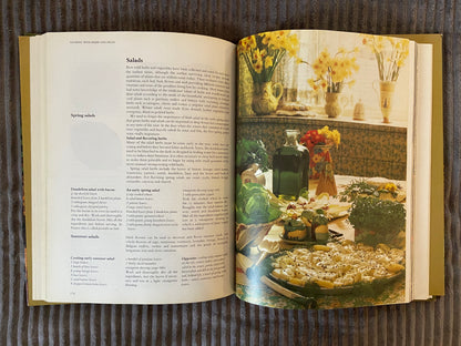 Complete Book of Herbs & Spices: An illustrated guide to growing and using aromatic, cosmetic, culinary, and medicinal plants