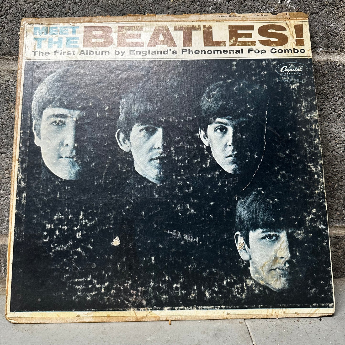 The Beatles – Meet the Beatles! (Mono, Early 1960s Capitol Rainbow Repress – T-2047, “F” Cut)