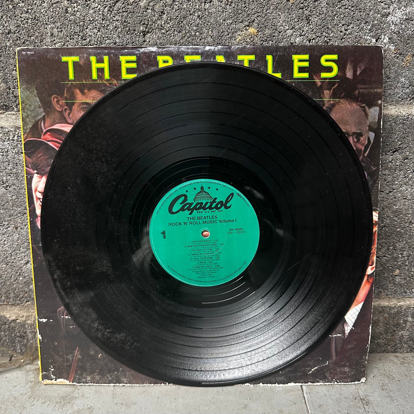 The Beatles – Rock ’n’ Roll Music, Volume 1 (Capitol SN-16020, Early 1980s Green Label Reissue)