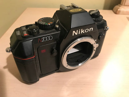 Nikon N2000 SLR (parts only) - Nikon